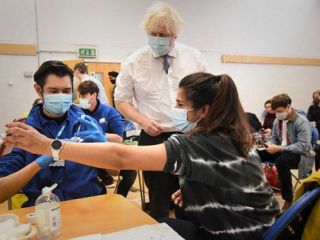 اولین مورد مرگ بر اثر ابتلا به سویه اومیکرون کرونا در بریتانیا ثبت شد