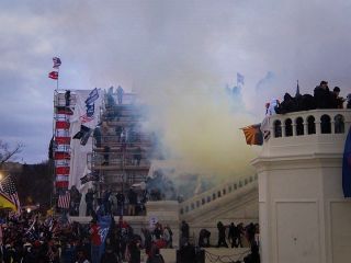 پنتاگون: لایک زدن مطالب آنلاین گروه‌های افراطی را ممنوع اعلام کرد