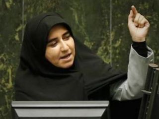 انتقاد نماینده ایلام از دولت رئیسی: برخی وزرا به همه رفقای خود بفرما داده‌اند