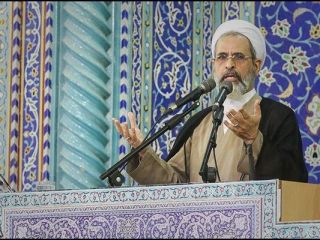 امام جمعه قم: راه‌اندازی اینترنت ملی از نان شب واجب‌تر است