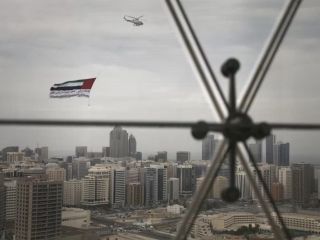 سه کشته در انفجارهای ابوظبی؛ خبرگزاری وابسته به سپاه: تذکر عملی جدید به امارات بود