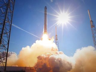 حوثی‌ها: ابوظبی را با موشک‌های ساخت ایران، هدف قرار دادیم