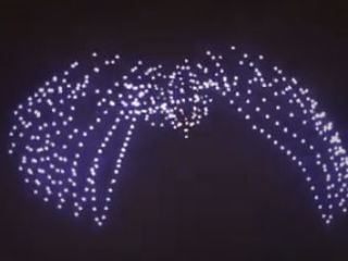 هنرنمایی ۵۰۰ پهپاد آسمان دبی را نورافشان کرد