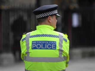 افسر ضد تروریسم بریتانیا که مخفیانه از زنان برهنه فیلم می‌گرفت به زندان محکوم شد