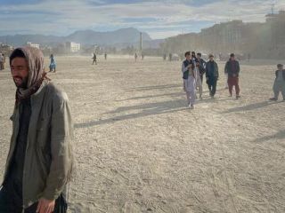 علفخواری معتادان گرسنه در بیمارستان ترک اعتیاد کابل