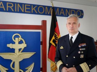 استعفای فرمانده نیروی دریایی آلمان؛ از خانم وزیر تقاضا دارم تمامی وظایفم را از من سلب کند