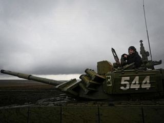 علیرغم هشدار کشورهای غربی ، روسیه رزمایش خود را در مرز اوکراین آغاز کرد