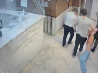 کتک زدن زندانیان اعتصابی زندان بزرگ تهران توسط کادر درمانی زندان