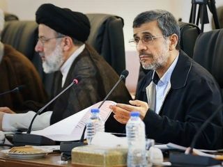 عبدالرضا داوری: احمدی‌نژاد از مرداد ۱۴۰۱ در مجمع تشخیص حضور نخواهد داشت