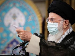 تلاش خامنه‌ای برای سلب مسئولیت از خود در اوضاع وخیم اقتصادی