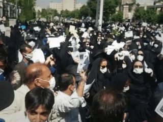 هشدار نماینده مجلس ایران درباره احتمال «شورش‌های بزرگ اجتماعی» در کشور