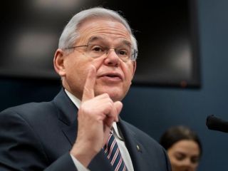 رئیس کمیته روابط خارجی سنای آمریکا: با احیای برجام چه چیزی را می‌خواهیم نجات دهیم؟