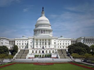 طرح سناتورهای آمریکایی: لغو تحریم‌های «اصلی» آمریکا منوط به توقف غنی‌سازی اورانیوم