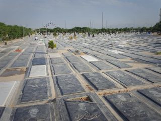 فقط در ایران؛ فروش اقساطی سنگ قبر نو و دست دوم آنهم به قیمتهای میلیونی