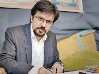 یاشار سلطانی به شمخانی: شما فعلا رشد تعداد نفتکش‌های پسرت را توضیح بده