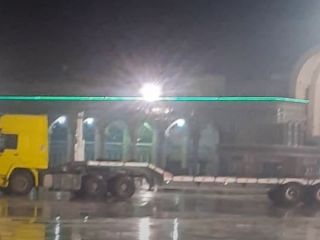 راننده تریلی درب مسجد جمکران در قم را شکست