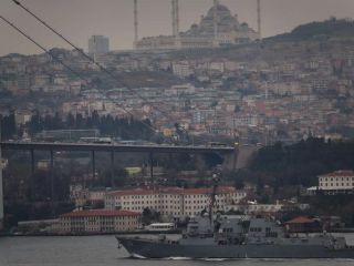 آنکارا و جنگ اوکراین؛ ترکیه بر سر دوراهی بستن تنگه بسفر