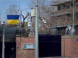 جدال سفارتخانه‌ها در تهران بر سر پرچم اوکراین؛ روسیه از بریتانیا انتقاد کرد