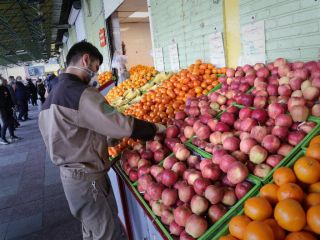 خرید میوه در ایران دانه‌ای و خرید برنج پیمانه ای شده است
