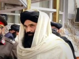 سراج‌الدین حقانی، وزیر طالبان با ۱۰ میلیون دلار جایزه تحت تعقیب پلیس فدرال آمریکا چهره خود را نشان داد