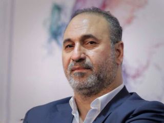 حمله کیهان به حمید فرخ نژاد: تندیس جشنواره مسکو را پس دادی، ۲۰ هزار دلارشان را هم پس بده