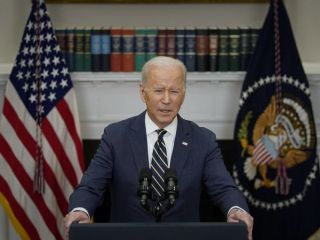 تازه‌ترین خبرها از جنگ در اوکراین؛ بایدن: اگر روسیه از سلاح شیمیایی استفاده کند بهای سنگینی می‌پردازد