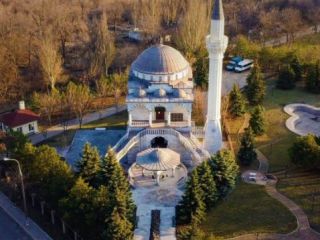 روس‌ها مسجد ماریوپل، پناهگاه مسلمان را بمباران کردند