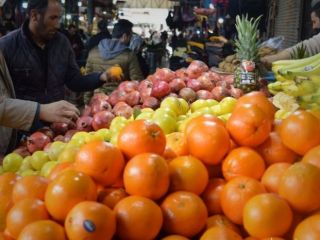 یک هفته مانده به عید: ایرانی ها میوه را دانه ای می خرند