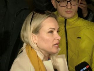 دادگاه روسیه , کارمند معترض تلویزیون روسیه را ۲۸۰ دلار جریمه کرد