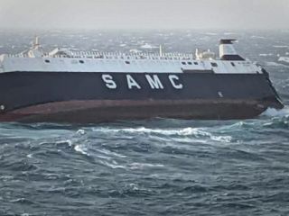 غرق شدن کشتی اماراتی در نزدیکی بندر عسلویه