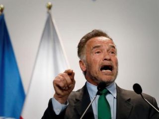 پیام آرنولد شوارتزنگر به مردم روسیه: ادعاهای بی‌اساس رهبران خود را باور نکنید