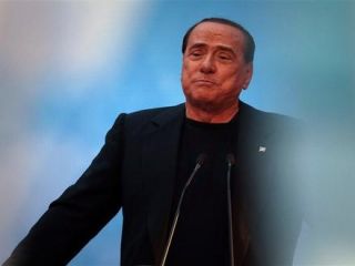 برلوسکونی دوره آموزشی سیاسی شامل تدریس سکس راه‌اندازی می‌کند