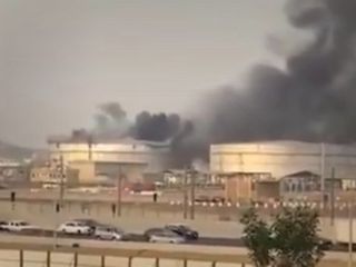 حوثی ها با پهپاد و موشک کروز به تاسیسات نفت و آب عربستان حمله کردند/ انگشت اتهام به سوی ایران