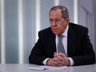 پیام پر معنای وزیر خارجه روسیه به جمهوری اسلامی: روسیه به دوستانش خیانت نمی‌کند! شما هم نکنید!