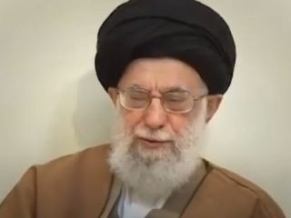 نظر خامنه ای درباره فیلم مارمولک و شوخی کردن در فیلم ها