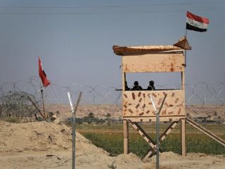 عراق مقابل داعش دیوار بتنی در مرز سوریه احداث می‌کند