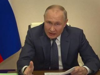 پوتین: پول گاز خریداری شده را به روبل پرداخت کنید وگرنه قراردادها متوقف می‌شوند