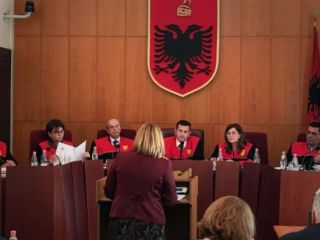 محاکمه یک ایرانی در آلبانی به اتهام شنود تلفن‌های اعضای مجاهدین خلق