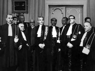 عکس روز: قوه قضائیه دیروز و قوه قضائیه امروز