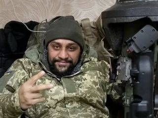 افغان ساکن اوکراین که در دفاع از کی‌یف در برابر روسیه می‌جنگد
