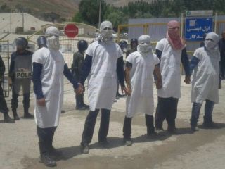 ۲۲ نفر از معترضان به انتقال آب سبزکوه ، با شکایت سپاه پاسداران به ۱۶۰ سال زندان محکوم شدند