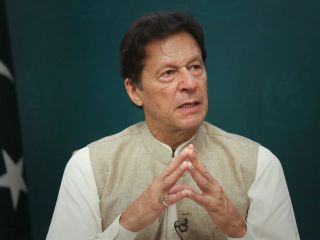 مجلس پاکستان، عمران خان را از نخست وزیری برکنار کرد