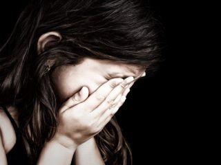 گزارش وحشتناک آتنا دائمی از باند فروش پرده بکارت دختربچه‌ها برای لذت جنسی مردان