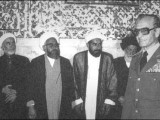 ماجرای آخرین سفر محمدرضا شاه به مشهد برای کسب حمایت روحانیون
