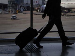 نماینده شیراز: مردان کشورهای همسایه با هدف بی‌بند و باری به ایران می‌آیند