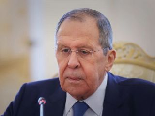 لاوروف کیست؟ از روابط پنهانی تا بددهنی