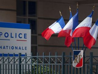 پلیسی که در پاریس دو سرنشین یک خودرو را کشت به «قتل عمد» متهم شد