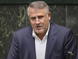 تقلای عجیب نماینده گرمسار برای سخنرانی پیش از خطبه های نماز جمعه+ عکس