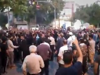 اعتراضات به استان‌ اصفهان رسید؛ «خامنه‌ای قاتله، حکومتش باطله»+ ویدیو
