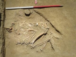 کشف ۴ گور باستانی مربوط به دوره «مس و سنگ» در آذربایجان غربی